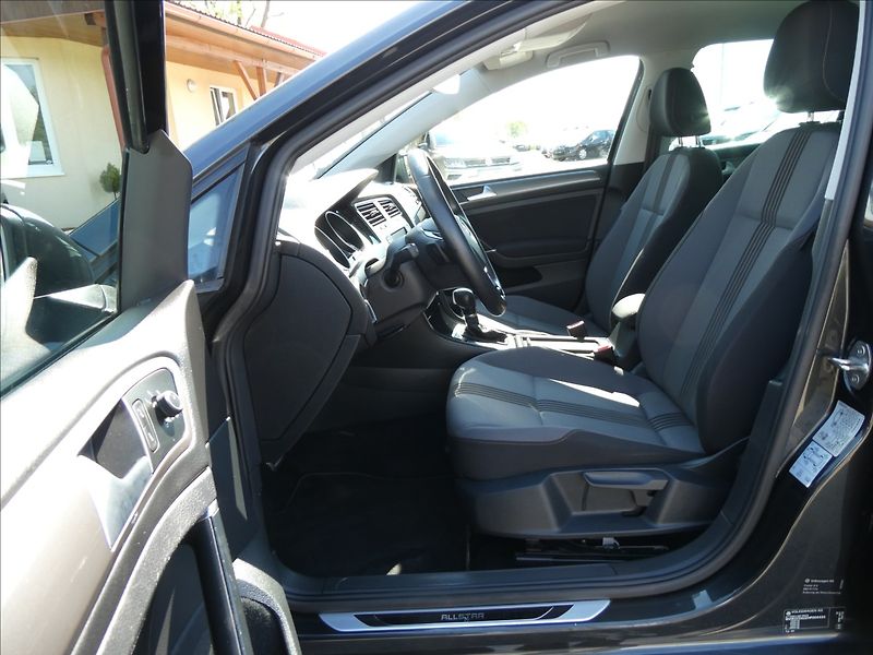 Volkswagen Golf 1,6 TDi 81kW DSG ALLSTAR,2xkol - fotka 22 z 50