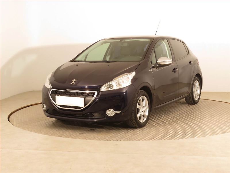 Peugeot 208 (2013) 1.2 PureTech, Serv.kniha - fotka 2 z 15