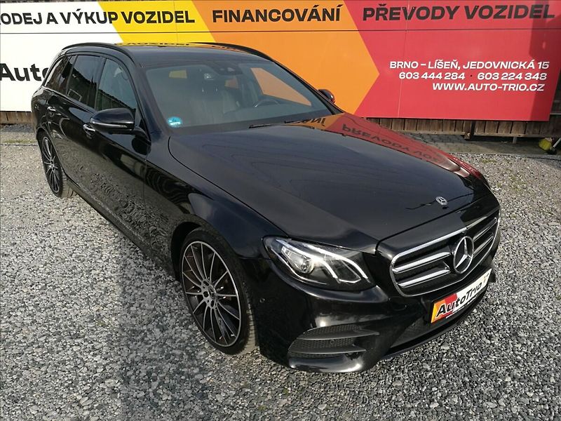 Mercedes-Benz Třídy E 300 CDI 180kw - fotka 2 z 23