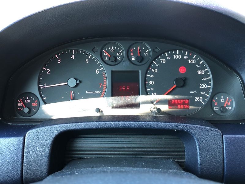 Audi A6 (1998) 1.8 - fotka 18 z 25