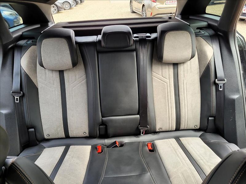 Peugeot 3008 1,6 JIŽ NENÍ K DISPOZICI - fotka 31 z 39