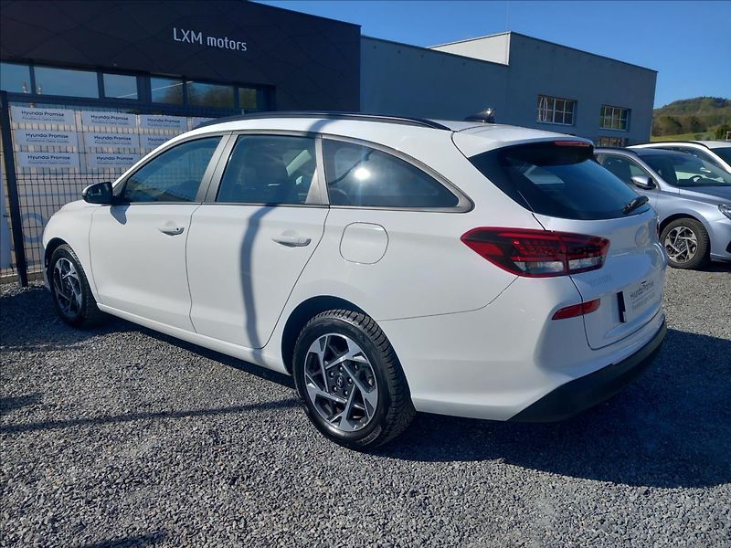 Hyundai i30 1,0 T-GDI MT SMART - fotka 6 z 20