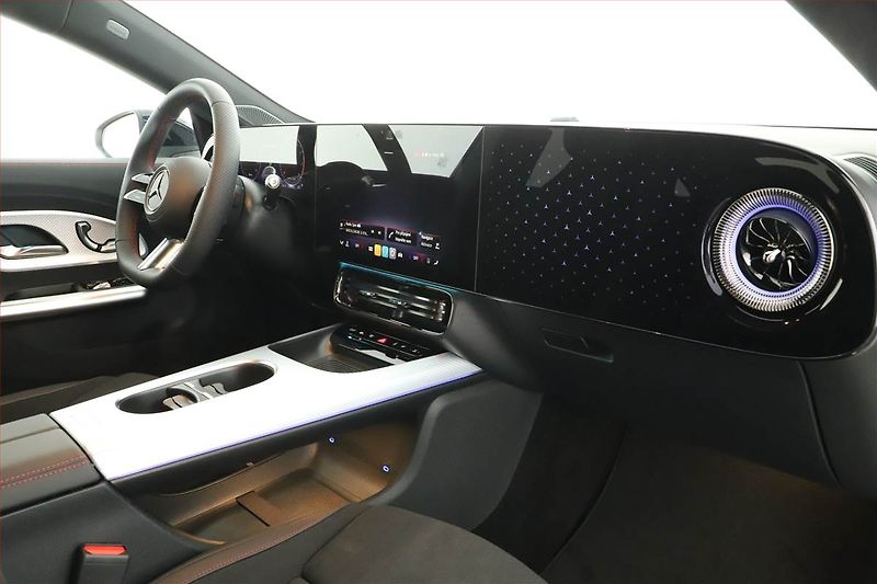 Mercedes-Benz CLA (2026) 200 - fotka 18 z 25