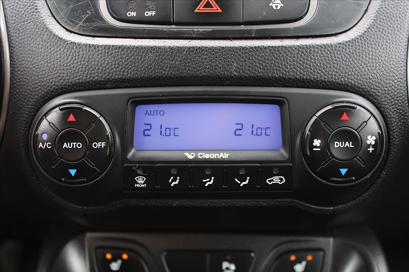 Hyundai ix35 1,7 CRDI  ČR,TRIKOLOR+,TAŽNÉ - fotka 13 z 28