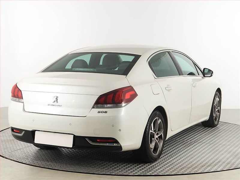 Peugeot 508 (2017) Allure 2.0 BlueHDi, Automat - fotka 5 z 19