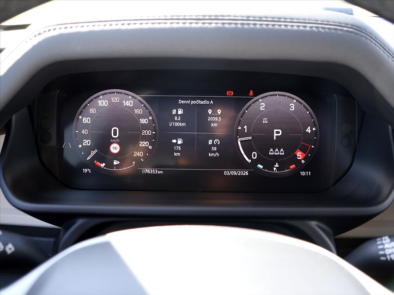 Land Rover Defender 3,0 D200 110 S 147kW CZ DPH Zá - fotka 16 z 34