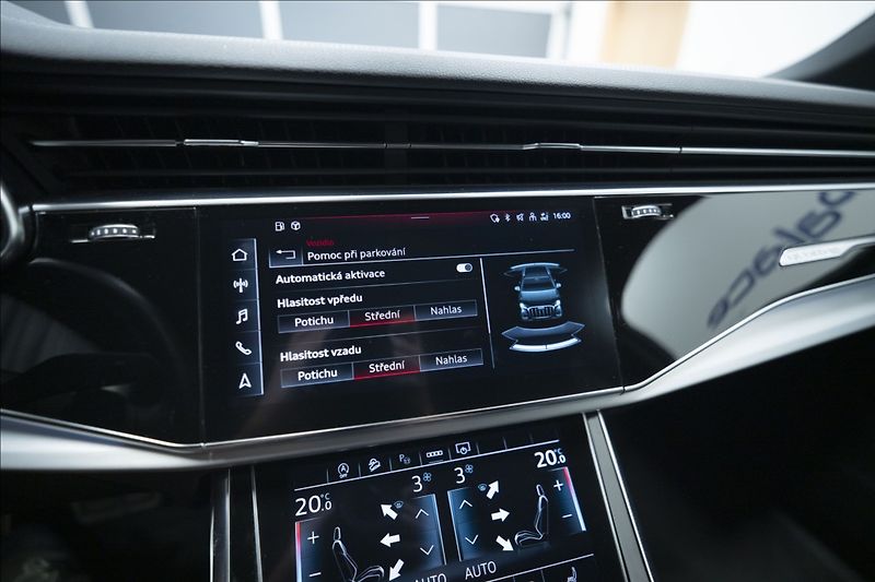 Audi Q7 3,0 TDI QUATTRO S-LINE ČR - fotka 34 z 45