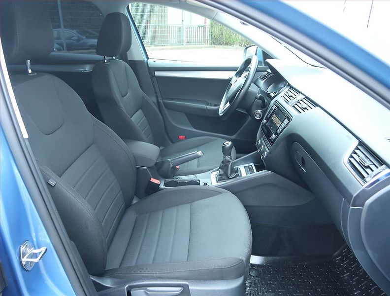 Ford Ranger (2017) Limited 2.2 TDCi - fotka 9 z 18