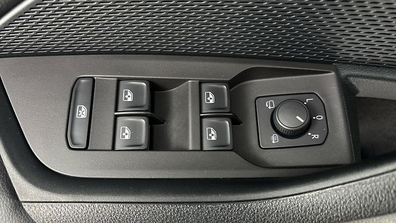 Škoda Octavia 2.0 TDI DSG Ambition - fotka 21 z 24
