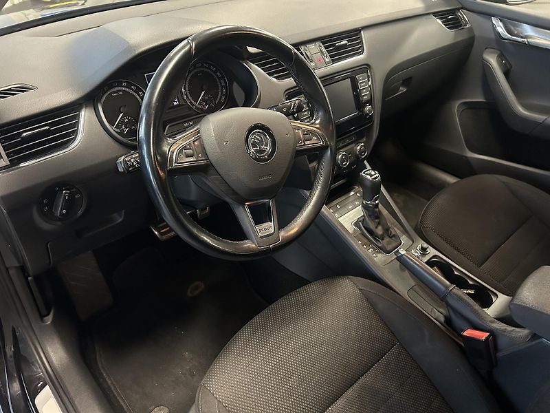 Škoda Octavia (2016) 2.0TDi SCOUT 4x4 DSG Bixe NAVI - fotka 6 z 34