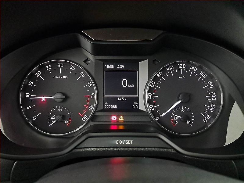 Škoda Octavia (2015) 1.6 TDI, Navi, Tempomat - fotka 11 z 15