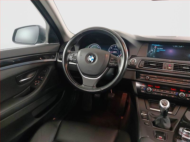 BMW Řada 5 (2013) 520d, Serv.kniha, Bi-Xenony - fotka 7 z 19