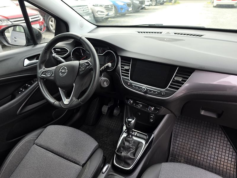 Opel Crossland X 1.2 T  - fotka 11 z 14