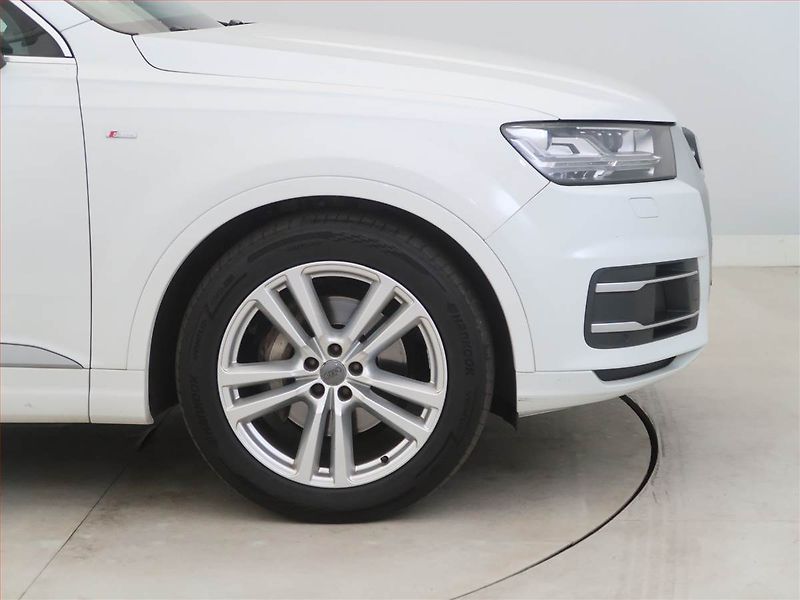 Audi Q7 (2016) S-Line 3.0 TDI, 4X4, Automat - fotka 15 z 19