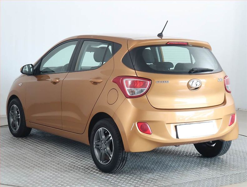 Hyundai i10 (2015) 1.0, Automat - fotka 4 z 16