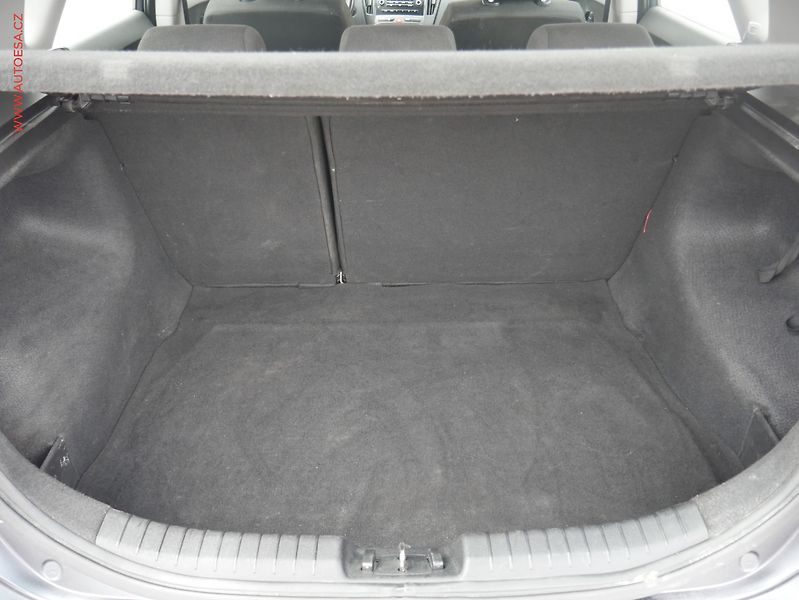 Kia Ceed (2007) 1.4 CVVT, ČR - fotka 7 z 15