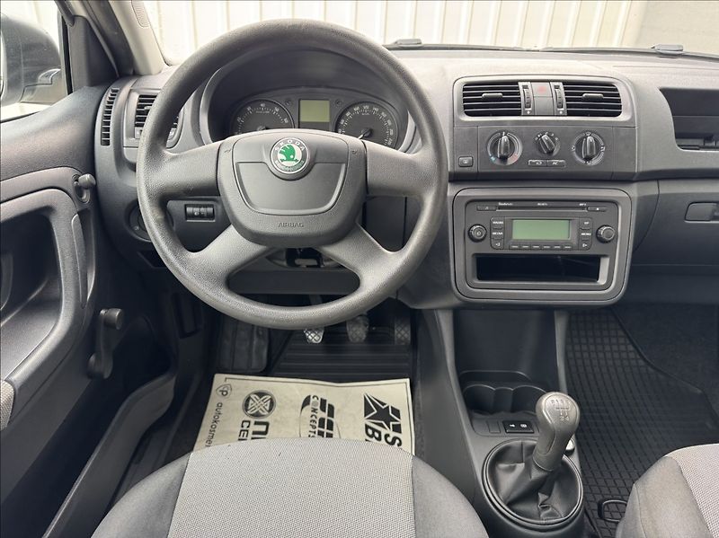 Škoda Fabia 1,4 i 16V tažné DPH 1.maj. ČR - fotka 28 z 45