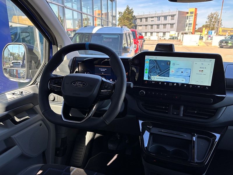 Ford Tourneo Custom (2026) MS-RT L1, Tourneo, 2.5 Duratec - fotka 10 z 39