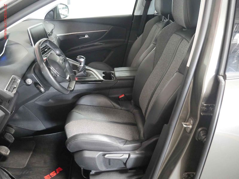 Peugeot 5008 (2017) 1.6 HDi, Active - fotka 9 z 23