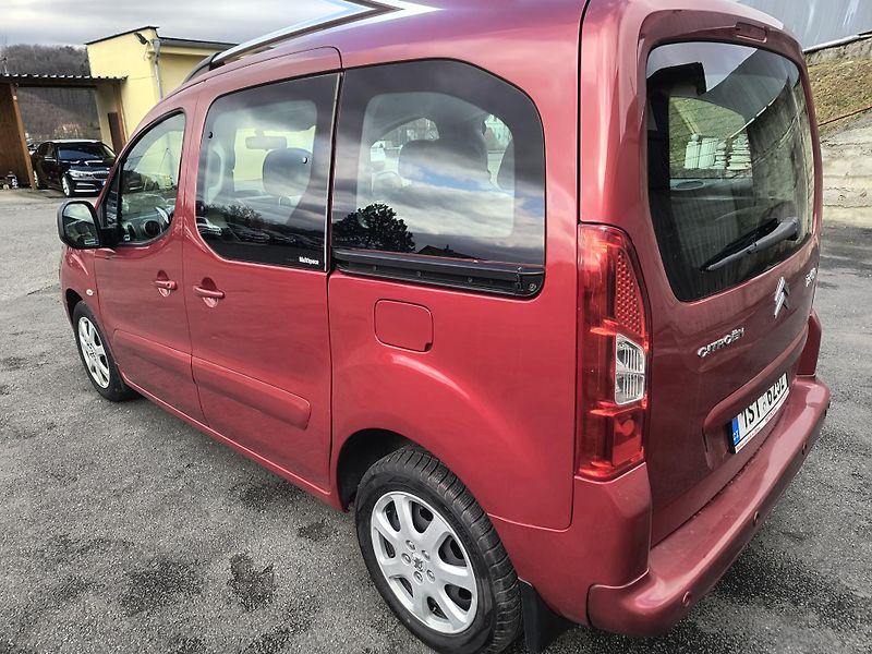Citroën Berlingo (2011) 1.6 HDI MULTISPACE ČR/AC/PC/CD - fotka 4 z 35
