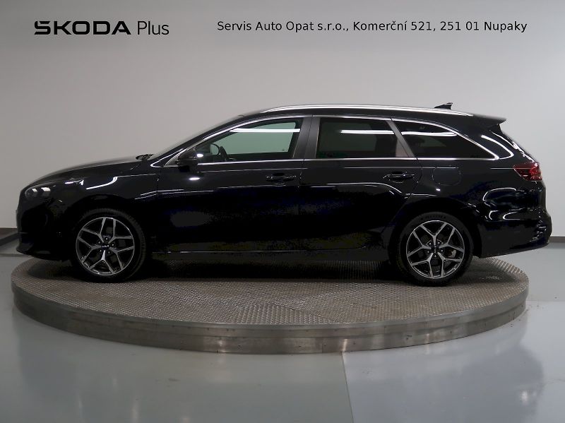 Kia Ceed (2022) SW TOP 1.5T-GDi 118KW - fotka 3 z 33