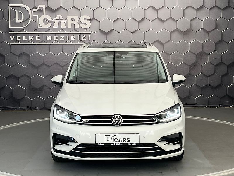 Volkswagen Touran Highline 1.5TSI 110kW DSG 7mís - fotka 7 z 96