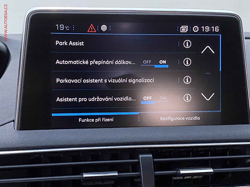 Peugeot 5008 (2019) 2.0 HDi, GT, AT, LED, navi - fotka 16 z 18
