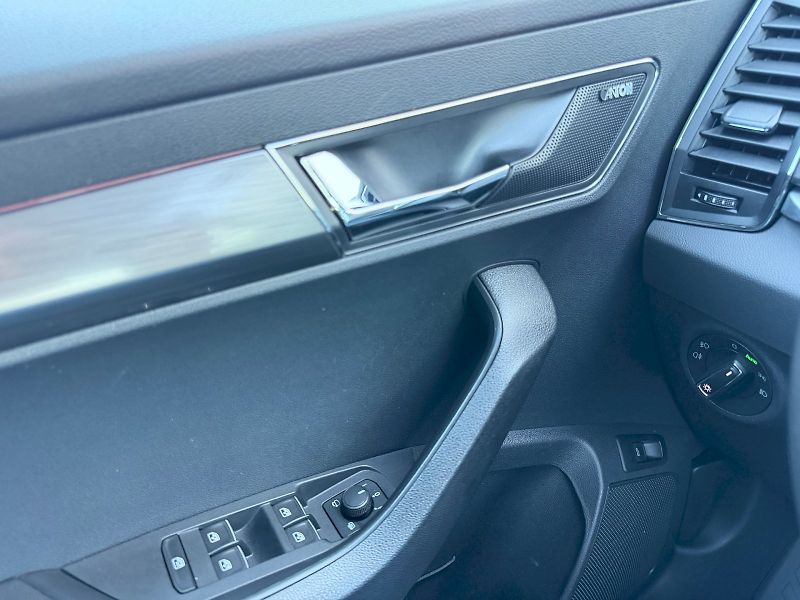 Škoda Karoq (2018) 1.5TSI 110kW DSG Style Pano Ků - fotka 10 z 35