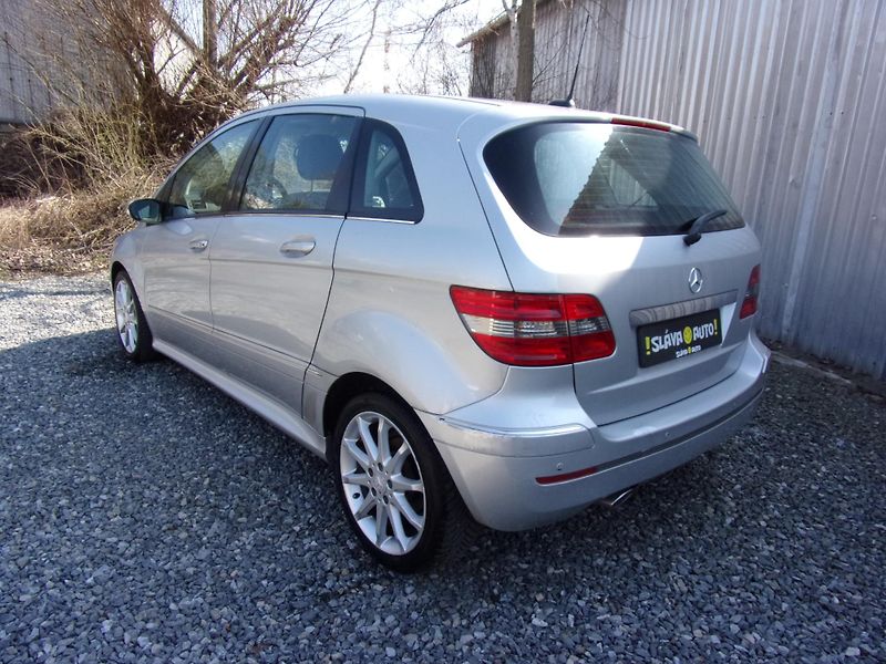 Mercedes-Benz Třídy B 200 CDi 103kW SPORT 130 000 KM - fotka 7 z 20