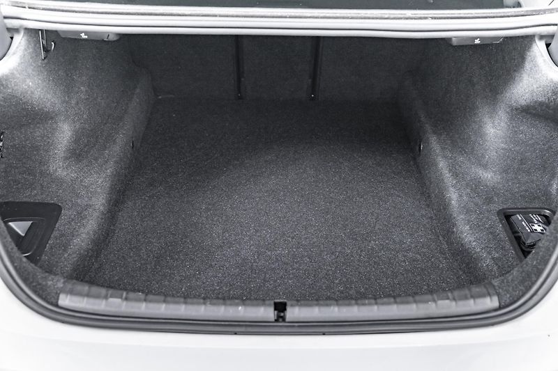 BMW Řada 5 520d xDrive*1.majitel*nebouran - fotka 36 z 39