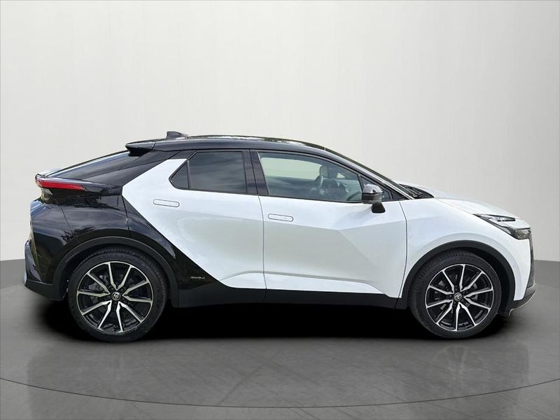 Toyota C-HR 2,0 Hybrid E-CVT AWD GR Sport - fotka 8 z 32