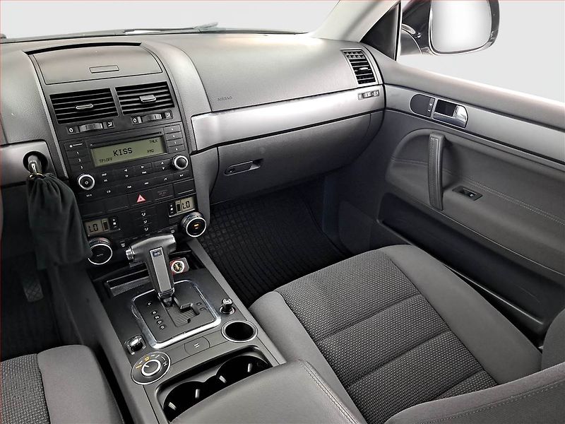 Volkswagen Touareg (2008) 2.5 R5 TDI, 4X4, Automat - fotka 8 z 20