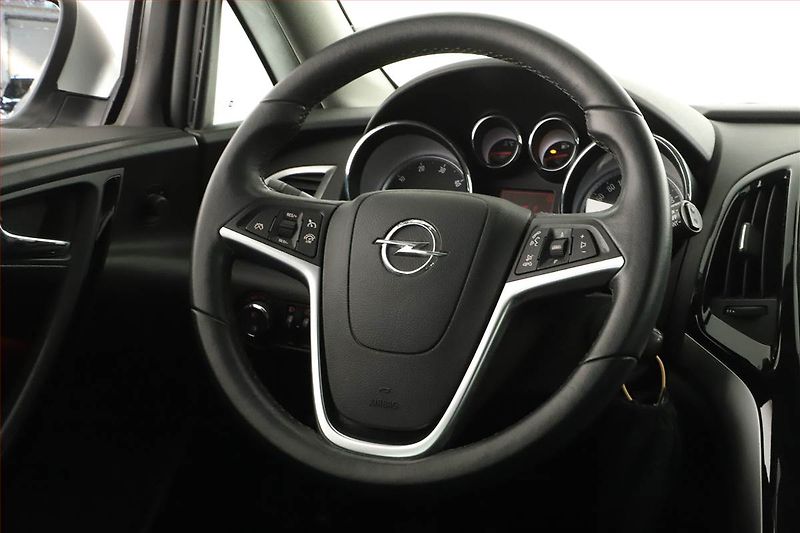 Opel Astra (2015) 1.6 CDTI, Tempomat - fotka 12 z 13