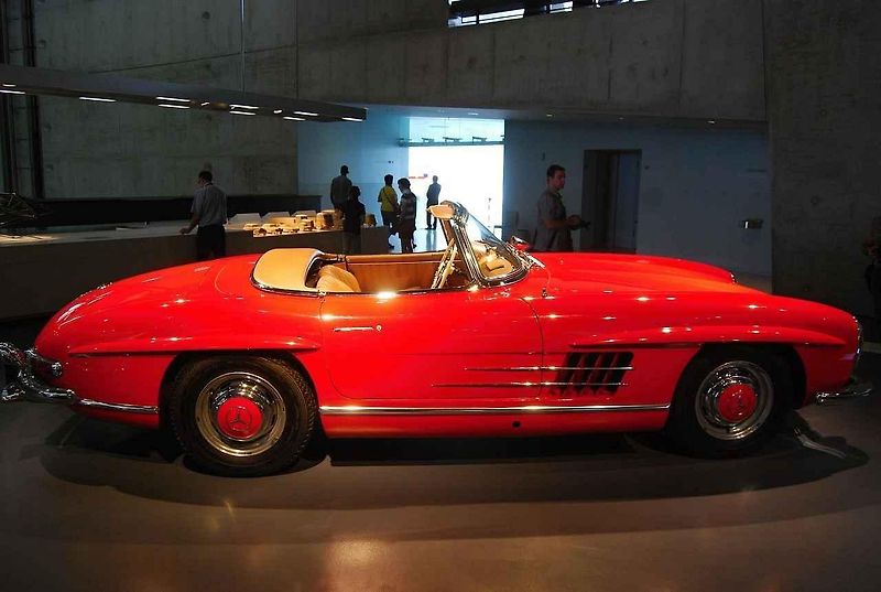 První vůz se jménem Mercedes ve firemním muzeu ve Stuttgartu