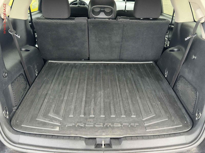 Fiat Freemont (2013) 2.0JTD 4x4, 7míst, ČR - fotka 7 z 20