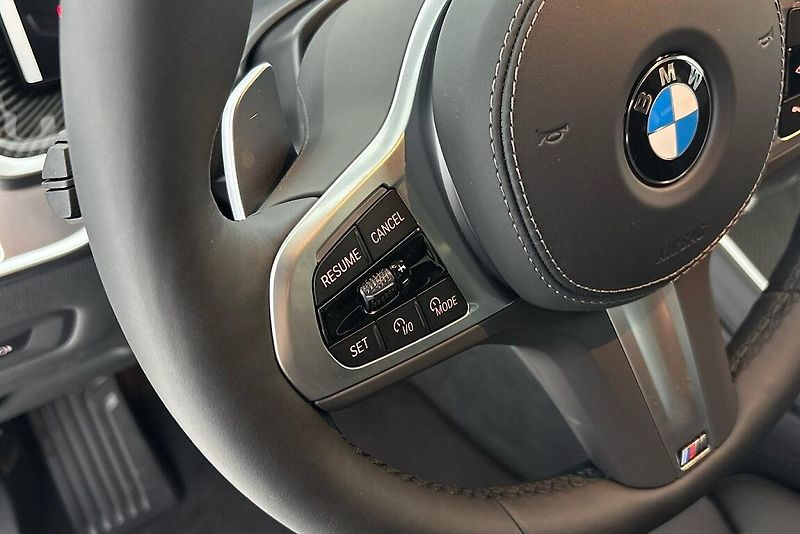 BMW X6 xDrive40d - fotka 22 z 25