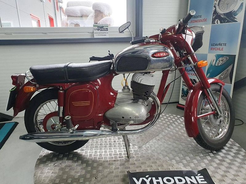 Jawa 250/592 (1972) - fotka 4 z 5