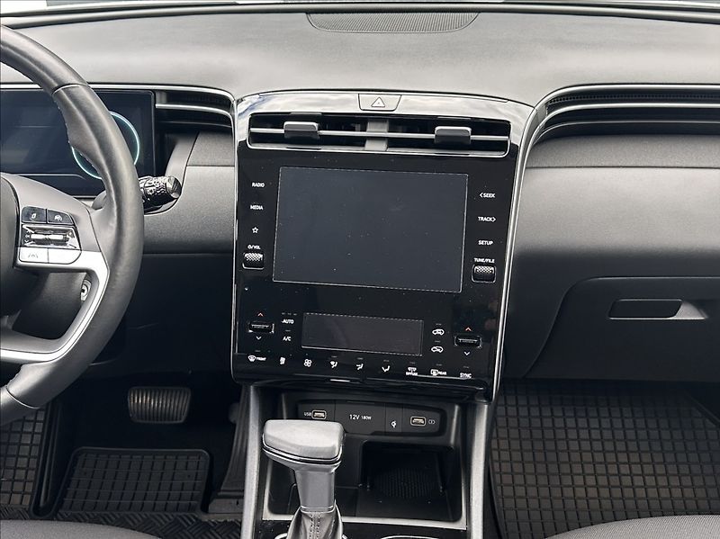 Hyundai Tucson 1,6 T-GDI 150PS  Smart A/T - fotka 25 z 55