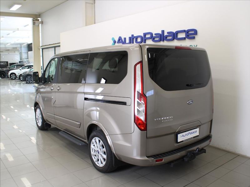 Ford Tourneo Custom 2,0 EB 136kW AT L1 27 520km! Č - fotka 3 z 17