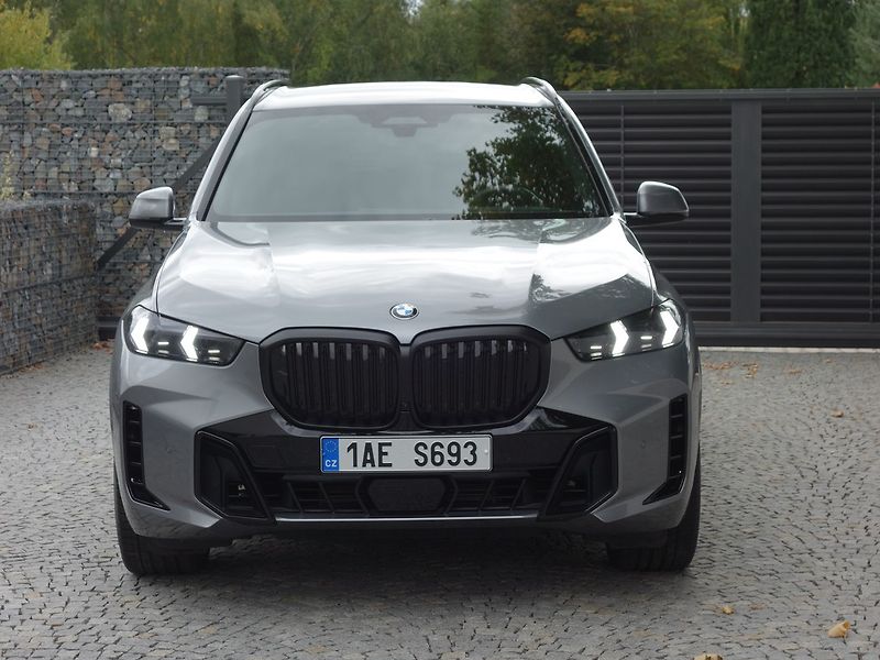 BMW X5 (2024) 4.0d*M-PAKET*VZDUCH*TOP*1M*CZ! - fotka 9 z 50