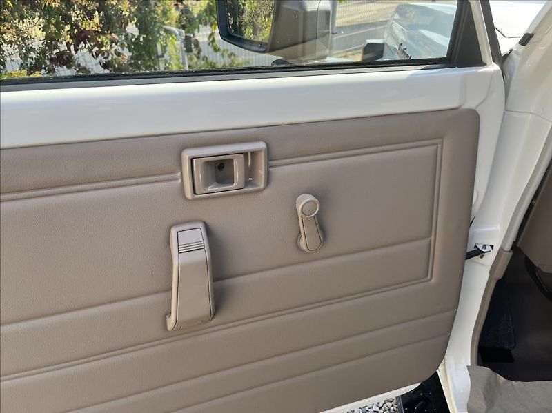 Toyota Land Cruiser MY24  GRJ78 4,0 V6 6A/T LX - fotka 14 z 23