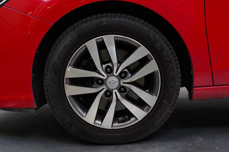Hyundai i30 - fotka 10 z 24