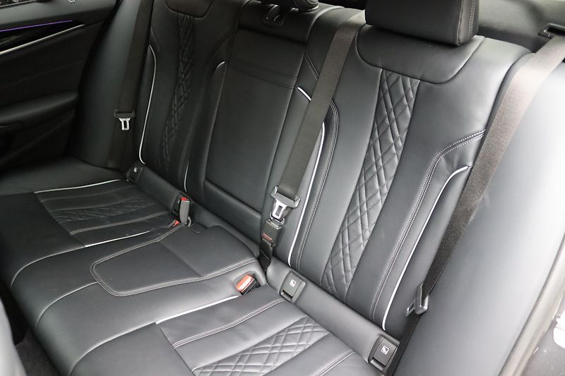 BMW Řada 5 540D XDRIVE G30 M-PAKET 250kW - fotka 42 z 50