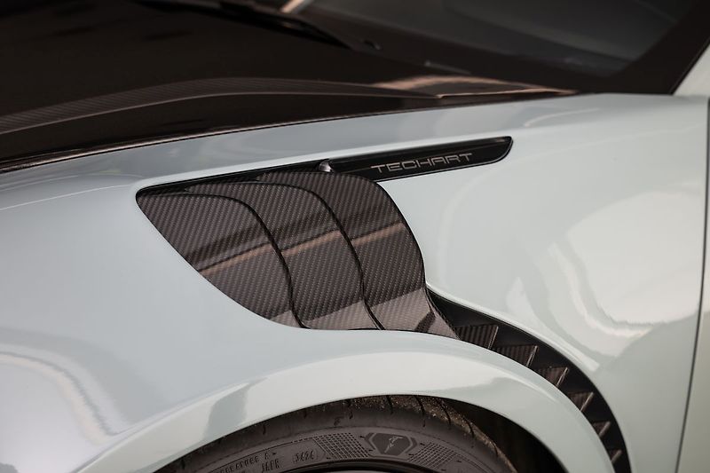 Porsche 911 (992.2) Carrera 4 GTS TECHART - fotka 23 z 34