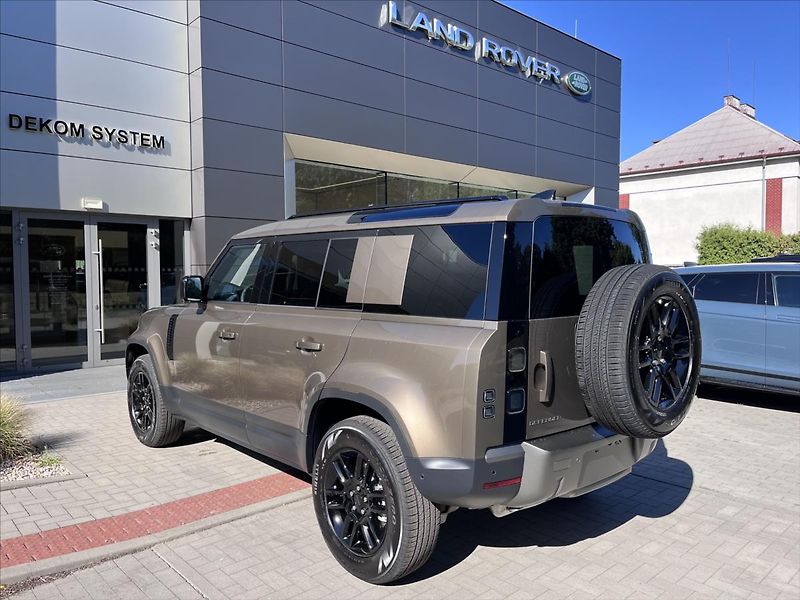 Land Rover Defender (2026) 3,0 110 S D250 AWD - fotka 6 z 17