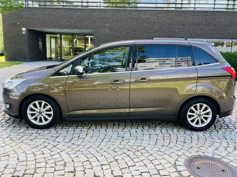 Ford Grand C-MAX 2.0TDCi MAN TAŽNÉ 1MAJITEL - fotka 16 z 50