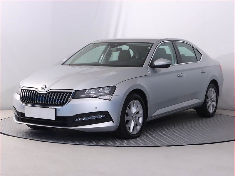 Škoda Superb (2022) Ambition 2.0 TDI, Serv.kniha - fotka 2 z 24