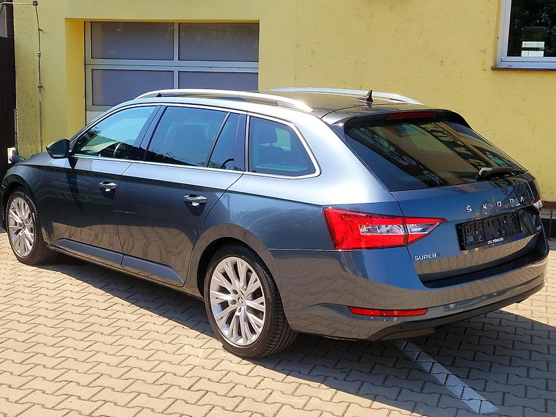 Škoda Superb TDi DSG 4x4 190k *CEBIA*       - fotka 10 z 49
