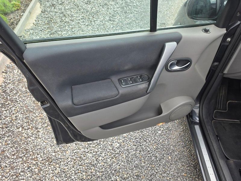 Renault Scénic (2007) 2.0 i LPG, Nová STK - fotka 14 z 23