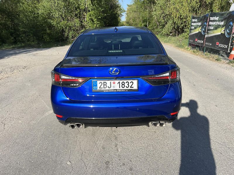 Lexus GS F (2016) Lexus GS F – rarita, karbon - fotka 4 z 12